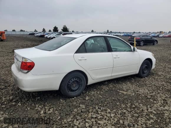 2006 Toyota Camry STD z VIN 4T1BE32K16U720334, wystawiony jako Copart lot #91133285 z przebiegiem 221 617 mil mil oraz Czysty tytuł • Clean title. Historia ofert i sprzedaży dostępna na DreamBid. Obrazek 3.