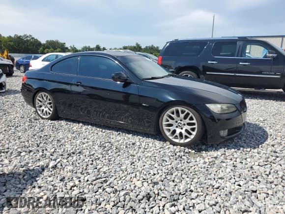 2010 BMW 3 Series 328i z VIN WBAWB3C50AP481743, wystawiony jako Copart lot #70067105 z przebiegiem 129 340 mil mil oraz Szkoda całkowita • Salvage title. Historia ofert i sprzedaży dostępna na DreamBid. Obrazek 4.