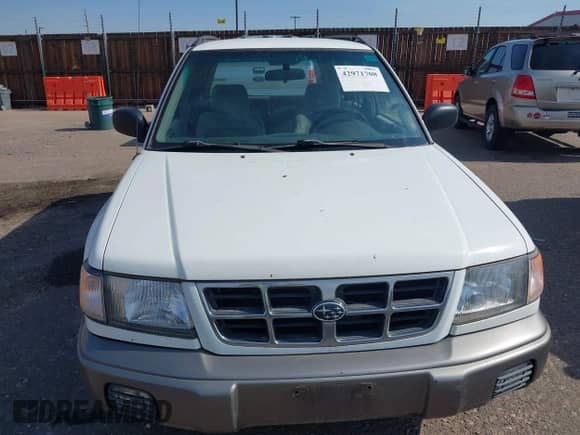 1998 Subaru Forester S with VIN JF1SF6558WH700816, listed as a IAAI auction lot 42971708 with 184,818 mi miles and . Bid and sale history available at DreamBid. Image 6.