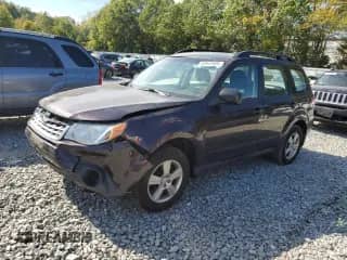 2013 Subaru Forester X z VIN JF2SHABC2DH410712, wystawiony jako Copart lot #84947895 z przebiegiem 104 099 mil mil oraz Czysty tytuł • Clean title. Historia ofert i sprzedaży dostępna na DreamBid. Obrazek 1.