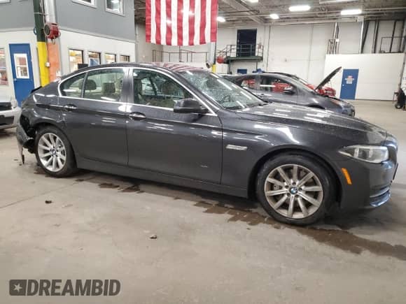 2014 BMW 5 Series 535d xDrive с VIN WBAFV3C53ED684527, выставлен на аукционе Copart как лот 57772125 с пробегом 182 417 миль миль и Списание • Salvage title. История ставок и продаж доступна на DreamBid. Изображение 4.