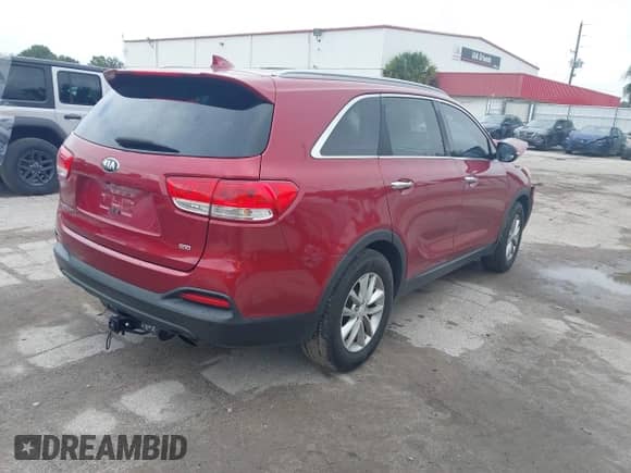 2016 Kia Sorento LX with VIN 5XYPG4A37GG096157, listed as a IAAI auction lot 43422967 with 120,718 mi miles and . Bid and sale history available at DreamBid. Image 4.