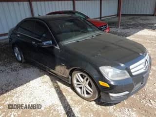 2012 Mercedes-Benz C 250 Sport с VIN WDDGF4HB4CR221410, выставлен на аукционе IAAI как лот 42030206 с пробегом 184 007 миль миль и . История ставок и продаж доступна на DreamBid. Изображение 1.