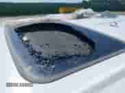 2012 GMC Sierra 1500 Denali z VIN 3GTP2XE27CG294122, wystawiony jako IAAI lot #42655182 z przebiegiem 194 073 mil mil oraz . Historia ofert i sprzedaży dostępna na DreamBid. Obrazek 6.