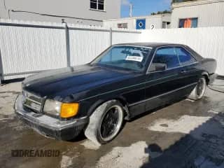 1982 Mercedes-Benz 380 SEC z VIN WDBCA43A1CB001087, wystawiony jako Copart lot #45136875 z przebiegiem 62 765 mil mil oraz Czysty tytuł • Clean title. Historia ofert i sprzedaży dostępna na DreamBid. Obrazek 1.