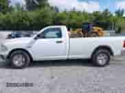 2019 Ram 1500 Tradesman z VIN 3C6JR6DT9KG546982, wystawiony jako IAAI lot #43025625 z przebiegiem 54 967 mil mil oraz . Historia ofert i sprzedaży dostępna na DreamBid. Obrazek 14.