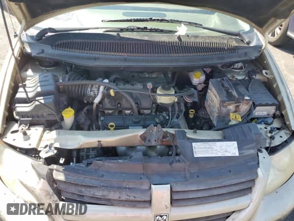 2006 Dodge Caravan SE with VIN 1D4GP25R06B737583, listed as a Copart auction lot 67470305 with 151,296 mi miles and Salvage title. Bid and sale history available at DreamBid. Image 12.