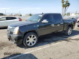 2009 GMC Sierra 1500 z VIN 2GTEC230691130743, wystawiony jako Copart lot #60643155 z przebiegiem 140 455 mil mil oraz Szkoda całkowita • Salvage title. Historia ofert i sprzedaży dostępna na DreamBid. Obrazek 1.
