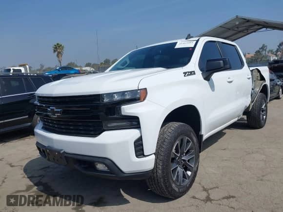 2022 Chevrolet Silverado 1500 LT z VIN 3GCUYDED2NG133388, wystawiony jako IAAI lot #42462081 z przebiegiem 38 949 mil mil oraz . Historia ofert i sprzedaży dostępna na DreamBid. Obrazek 2.