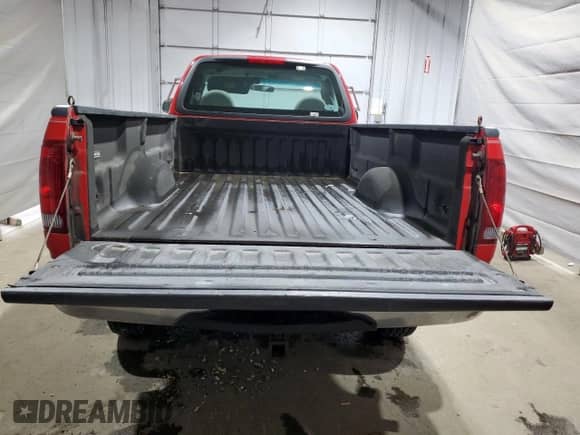 2000 Ford F-150 XL с VIN 1FTPF18L2YNA25370, выставлен на аукционе Copart как лот 69598605 с пробегом Не указан миль и Списание • Salvage title. История ставок и продаж доступна на DreamBid. Изображение 6.