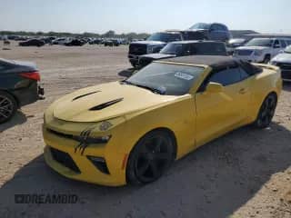 2018 Chevrolet Camaro 1SS z VIN 1G1FF3D75J0121649, wystawiony jako Copart lot #86541765 z przebiegiem 20 998 mil mil oraz Czysty tytuł • Clean title. Historia ofert i sprzedaży dostępna na DreamBid. Obrazek 1.