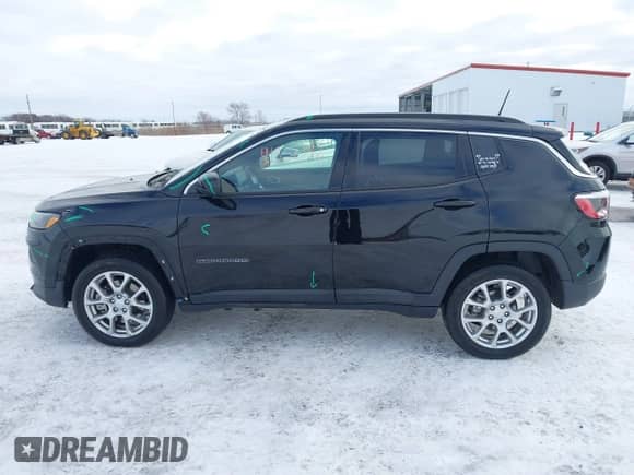 2024 Jeep Compass Latitude Lux с VIN 3C4NJDFN8RT103518, выставлен на аукционе IAAI как лот 41352342 с пробегом 13 535 миль миль и . История ставок и продаж доступна на DreamBid. Изображение 15.