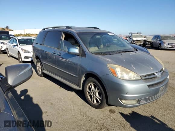 2004 Toyota Sienna XLE z VIN 5TDBA22C24S010816, wystawiony jako Copart lot #71118574 z przebiegiem 252 199 mil mil oraz Czysty tytuł • Clean title. Historia ofert i sprzedaży dostępna na DreamBid. Obrazek 4.