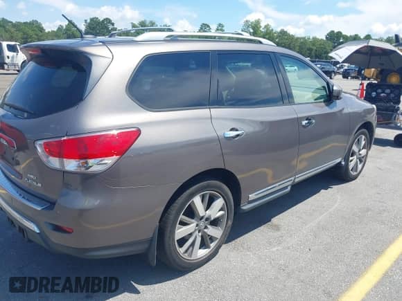2014 Nissan Pathfinder SL with VIN 5N1AR2MM0EC691650, listed as a IAAI auction lot 42998480 with 96,310 mi miles and . Bid and sale history available at DreamBid. Image 4.