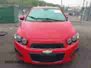 2013 Chevrolet Sonic LT с VIN 1G1JC5SB3D4236169, выставлен на аукционе IAAI как лот 42319448 с пробегом 125 239 миль миль и . История ставок и продаж доступна на DreamBid. Изображение 12.