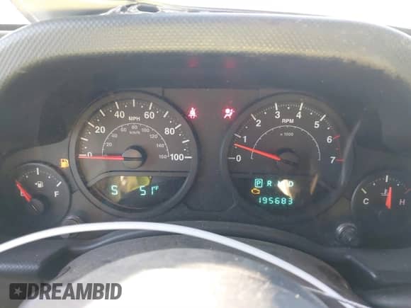 2008 Jeep Wrangler Unlimited X с VIN 1J4GB39118L563682, выставлен на аукционе IAAI как лот 41765503 с пробегом 195 683 миль миль и . История ставок и продаж доступна на DreamBid. Изображение 7.