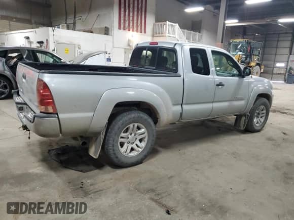 2007 Toyota Tacoma with VIN 5TEUX42N97Z438152, listed as a Copart auction lot 55057415 with 349,430 mi miles and Clean title. Bid and sale history available at DreamBid. Image 3.