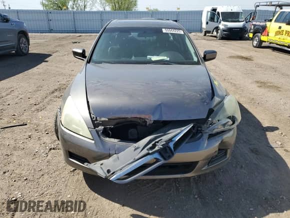2006 Honda Accord EX-L z VIN 1HGCM65556A000055, wystawiony jako Copart lot #55944225 z przebiegiem 243 983 mil mil oraz Szkoda całkowita • Salvage title. Historia ofert i sprzedaży dostępna na DreamBid. Obrazek 5.