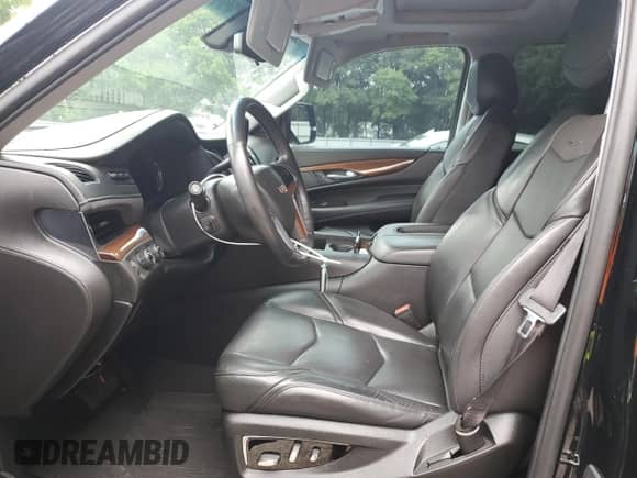 2020 Cadillac Escalade ESV Premium Luxury с VIN 1GYS4JKJ9LR110385, выставлен на аукционе Copart как лот 57809575 с пробегом 102 266 миль миль и Списание • Salvage title. История ставок и продаж доступна на DreamBid. Изображение 7.