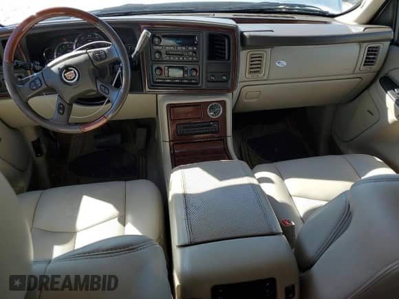 2005 Cadillac Escalade with VIN 1GYEC63N95R241219, listed as a Copart auction lot 72637724 with 105,268 mi miles and Salvage title. Bid and sale history available at DreamBid. Image 8.