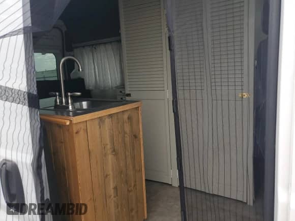 2016 Ram ProMaster Cargo с VIN 3C6TRVCG2GE127107, выставлен на аукционе Copart как лот 50260185 с пробегом 72 594 миль миль и Списание • Salvage title. История ставок и продаж доступна на DreamBid. Изображение 11.