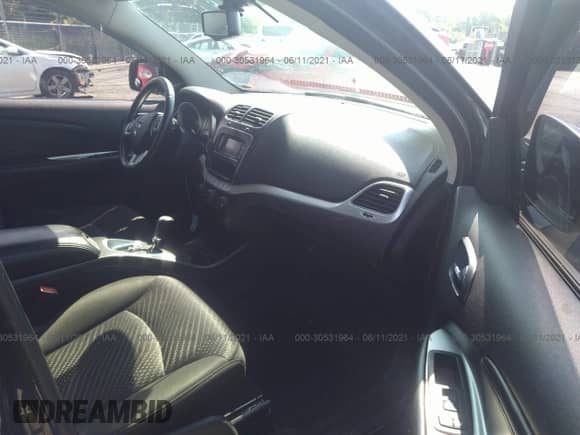 2011 Dodge Journey SXT z VIN 3D4PG5FG3BT519807, wystawiony jako IAAI lot #30531964 z przebiegiem 155 947 mil mil oraz . Historia ofert i sprzedaży dostępna na DreamBid. Obrazek 5.