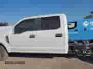 2019 Ford F-250 XL z VIN 1FD7W2A64KEF80365, wystawiony jako IAAI lot #42883066 z przebiegiem Nie podano mil oraz . Historia ofert i sprzedaży dostępna na DreamBid. Obrazek 13.