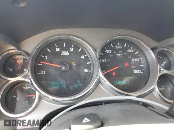 2011 Chevrolet Silverado 3500HD SRW LT with VIN 1GC4K0C84BF207164, listed as a Copart auction lot 68499365 with 220,687 mi miles and Salvage title. Bid and sale history available at DreamBid. Image 9.