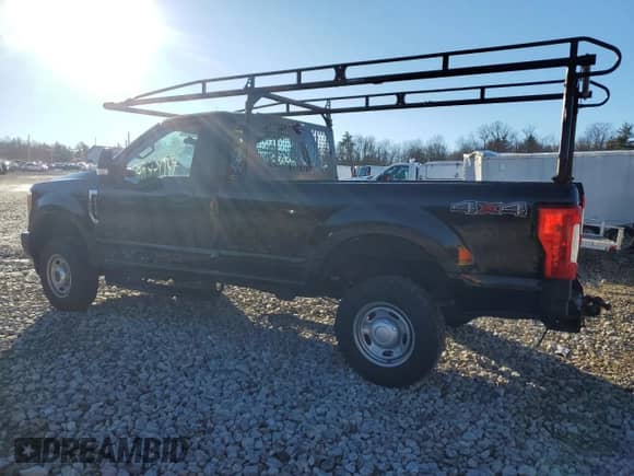 2017 Ford F-250 XLT с VIN 1FTBF2B69HEE74192, выставлен на аукционе Copart как лот 84031904 с пробегом 133 743 миль миль и Списание • Salvage title. История ставок и продаж доступна на DreamBid. Изображение 2.