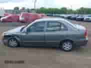 2004 Hyundai Accent GL z VIN KMHCG45C84U514658, wystawiony jako IAAI lot #42222115 z przebiegiem 33 055 mil mil oraz . Historia ofert i sprzedaży dostępna na DreamBid. Obrazek 14.