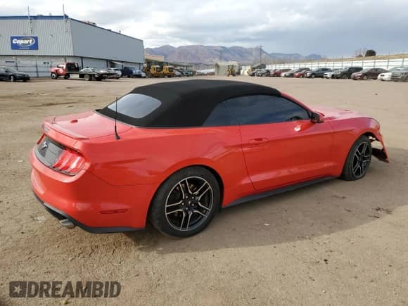 2020 Ford Mustang EcoBoost Premium z VIN 1FATP8UH7L5131575, wystawiony jako Copart lot #87602675 z przebiegiem 95 057 mil mil oraz Szkoda całkowita • Salvage title. Historia ofert i sprzedaży dostępna na DreamBid. Obrazek 3.