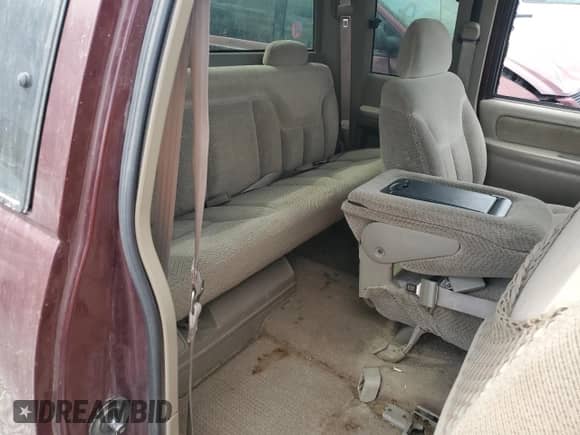 1998 Chevrolet Silverado 2500 с VIN 1GCGK29R0WE209238, выставлен на аукционе Copart как лот 65289165 с пробегом 141 791 миль миль и Списание • Salvage title. История ставок и продаж доступна на DreamBid. Изображение 10.