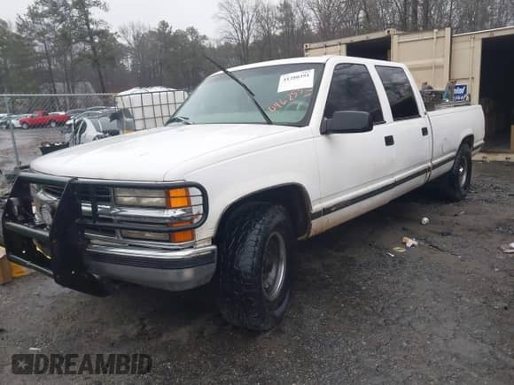 1997 Chevrolet Silverado 3500 with VIN 1GCGC33R7VF046253, listed as a IAAI auction lot 41280391 with 373,929 mi miles and . Bid and sale history available at DreamBid. Image 2.
