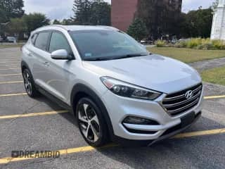 2016 Hyundai Tucson Limited z VIN KM8J3CA29GU181126, wystawiony jako Copart lot #86972065 z przebiegiem 125 817 mil mil oraz Czysty tytuł • Clean title. Historia ofert i sprzedaży dostępna na DreamBid. Obrazek 1.