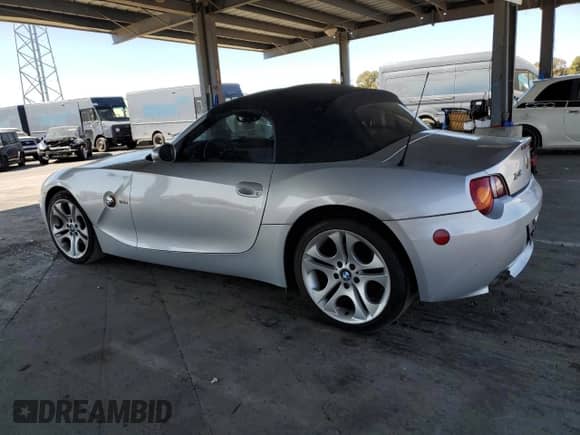 2004 BMW Z4 3.0i with VIN 4USBT53504LT25881, listed as a Copart auction lot 48623985 with 133,609 mi miles and Clean title. Bid and sale history available at DreamBid. Image 2.