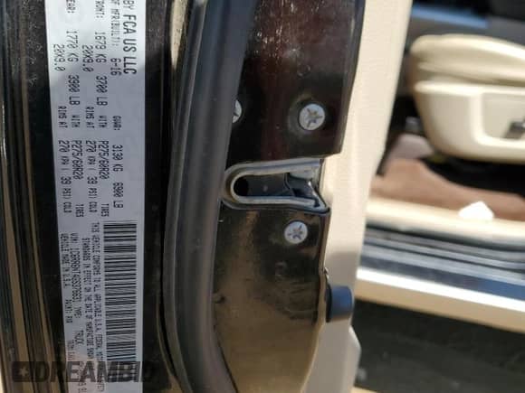 2016 Ram 1500 Laramie z VIN 1C6RR6NT4GS376631, wystawiony jako Copart lot #68703545 z przebiegiem 155 000 mil mil oraz Czysty tytuł • Clean title. Historia ofert i sprzedaży dostępna na DreamBid. Obrazek 12.