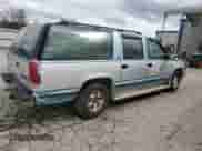 1993 Chevrolet Suburban с VIN 1GNEC16K5PJ397521, выставлен на аукционе Copart как лот 51180435 с пробегом 280 714 миль миль и Списание • Salvage title. История ставок и продаж доступна на DreamBid. Изображение 3.