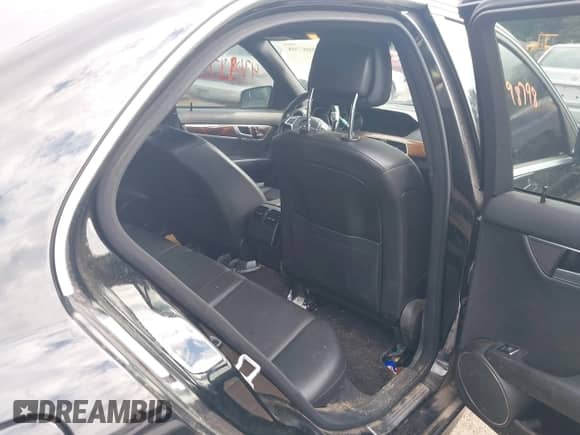 2013 Mercedes-Benz C 300 Sport с VIN WDDGF8AB4DR243233, выставлен на аукционе IAAI как лот 43098798 с пробегом 145 595 миль миль и . История ставок и продаж доступна на DreamBid. Изображение 8.