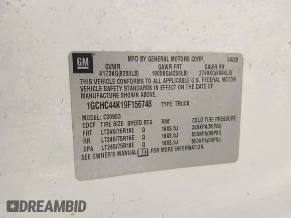 2009 Chevrolet Silverado 2500HD Work Truck z VIN 1GCHC44K19F156748, wystawiony jako IAAI lot #43225243 z przebiegiem 206 341 mil mil oraz . Historia ofert i sprzedaży dostępna na DreamBid. Obrazek 9.