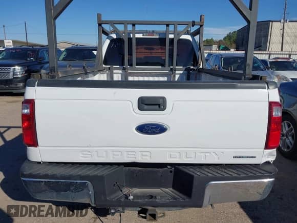 2013 Ford F-250 XL z VIN 1FT7X2A66DEB77864, wystawiony jako IAAI lot #41464637 z przebiegiem 289 428 mil mil oraz . Historia ofert i sprzedaży dostępna na DreamBid. Obrazek 16.