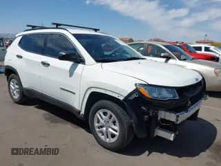 2020 Jeep Compass Sport z VIN 3C4NJCAB5LT253133, wystawiony jako IAAI lot #42181816 z przebiegiem 76 255 mil mil oraz . Historia ofert i sprzedaży dostępna na DreamBid. Obrazek 1.