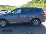 2013 Nissan Pathfinder SV z VIN 5N1AR2MN9DC605176, wystawiony jako IAAI lot #41973505 z przebiegiem 240 539 mil mil oraz . Historia ofert i sprzedaży dostępna na DreamBid. Obrazek 14.