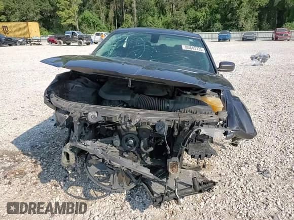 2016 Chrysler 300 Limited z VIN 2C3CCAAG3GH321093, wystawiony jako Copart lot #80843735 z przebiegiem 141 222 mil mil oraz Szkoda całkowita • Salvage title. Historia ofert i sprzedaży dostępna na DreamBid. Obrazek 14.