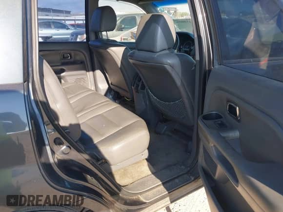 2006 Honda Pilot LX с VIN 5FNYF28186B041285, выставлен на аукционе IAAI как лот 43480356 с пробегом 221 601 миль миль и . История ставок и продаж доступна на DreamBid. Изображение 8.