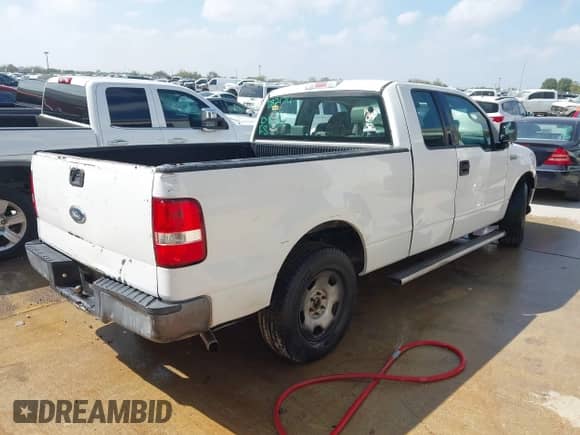 2006 Ford F-150 STX с VIN 1FTRX12W96KB82174, выставлен на аукционе IAAI как лот 43477218 с пробегом 299 403 миль миль и . История ставок и продаж доступна на DreamBid. Изображение 4.
