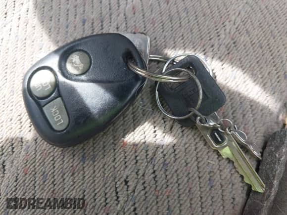 1999 Chevrolet Monte Carlo LS с VIN 2G1WW12M2X9163157, выставлен на аукционе IAAI как лот 42611711 с пробегом 172 723 миль миль и . История ставок и продаж доступна на DreamBid. Изображение 11.