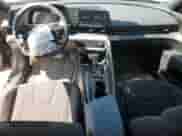 2025 Hyundai Elantra SEL Sport z VIN KMHLM4DG1SU902910, wystawiony jako Copart lot #56459145 z przebiegiem 7 637 mil mil oraz Nie do naprawy • Non repairable. Historia ofert i sprzedaży dostępna na DreamBid. Obrazek 8.