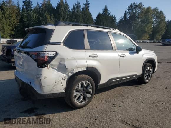 2025 Subaru Forester Premium z VIN JF2SLDDC0SH535430, wystawiony jako Copart lot #81486705 z przebiegiem 9 309 mil mil oraz Szkoda całkowita • Salvage title. Historia ofert i sprzedaży dostępna na DreamBid. Obrazek 3.
