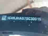 2025 Jeep Grand Cherokee Altitude z VIN 1C4RJHAG7SC300151, wystawiony jako IAAI lot #42779373 z przebiegiem 1 843 mil mil oraz . Historia ofert i sprzedaży dostępna na DreamBid. Obrazek 9.