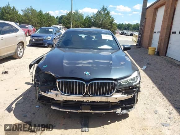 2019 BMW 7 Series 740i xDrive с VIN WBA7E4C58KGV28763, выставлен на аукционе IAAI как лот 43101582 с пробегом 136 433 миль миль и . История ставок и продаж доступна на DreamBid. Изображение 12.
